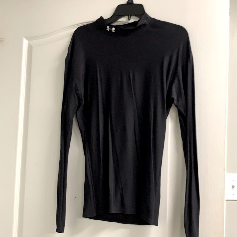 UnderArmor Undershirt - Athletic Wear